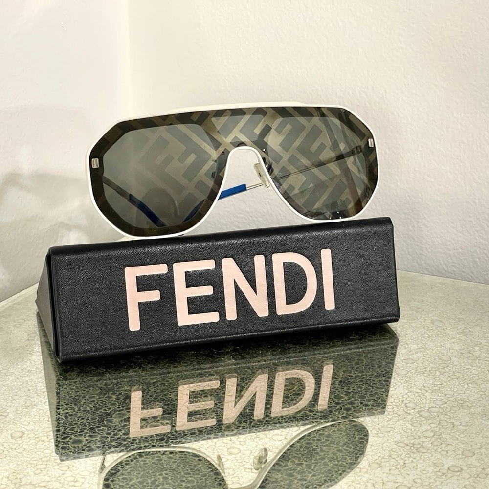 New Fendi Sunglasses. Original